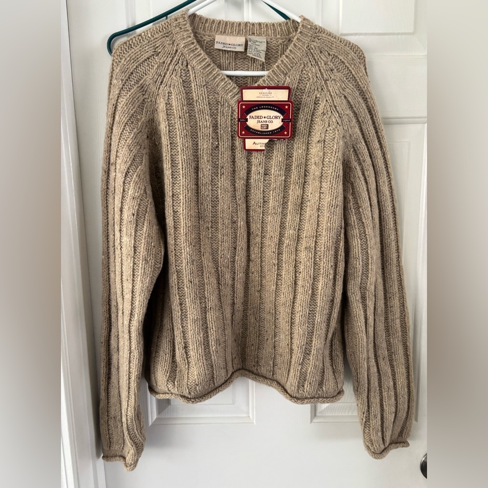 Faded Glory Women’s  Beige V-Neck Sweater 100% Wool